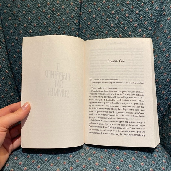 “It Happened One Summer” Spicy Rom Com Novel by Tessa Bailey. Tik Tok Favorite! - Picture 3 of 5